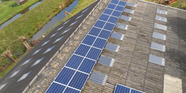 Lexmond – Lichtplaten vervangen (1) Waaijenberg Bouw en Verhuur Lexmond - Lichtplaten vervangen (1) Waaijenberg Bouw en Verhuur